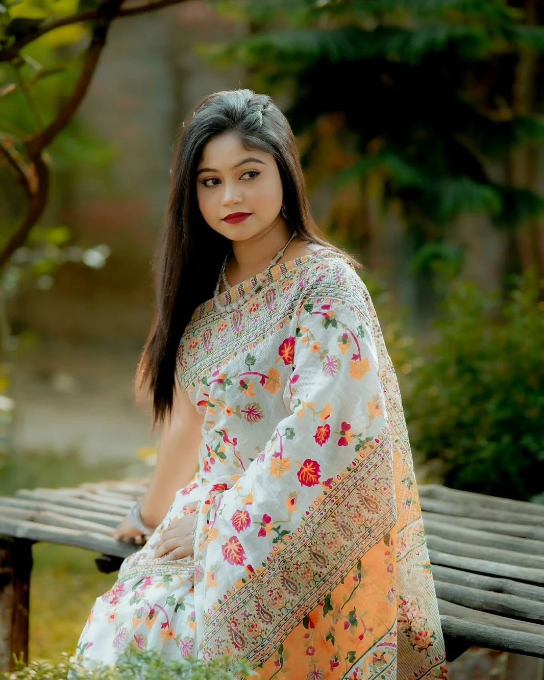 Golden Shimmer Afsan Printed Semi-Silk Saree